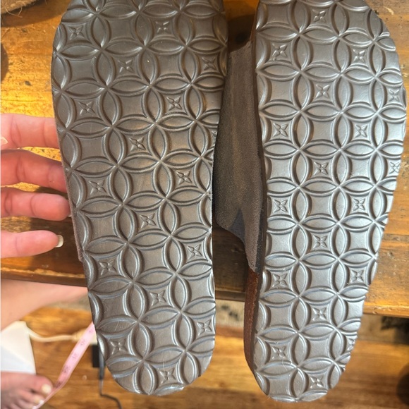 Muk Luks Gray and Orange Floral Slide Sandals - Picture 9 of 10